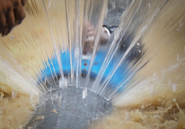 burst-pipe-spraying-water