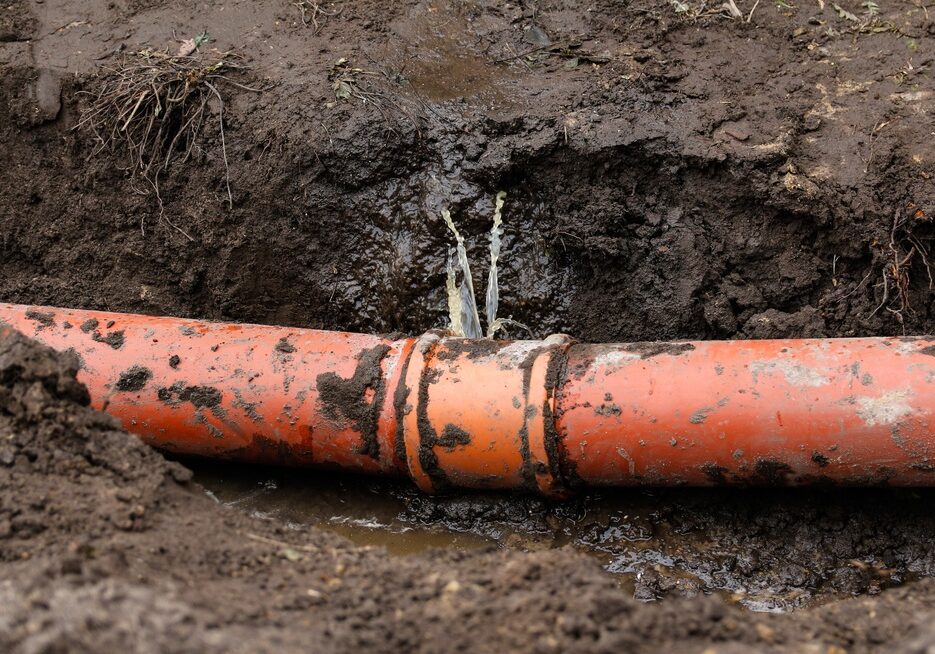 leaky pipe line